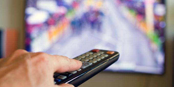 Die Nationalratskommission lehnt den Vorschlag zur Senkung der Radio- und Fernsehgebühren ab. (Symbolbild) SRG Symbolbild