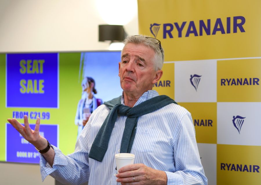 Michael O'Leary, der Chef von Ryanair, äussert sich positiv zu Stehplätzen in Flugzeugen.