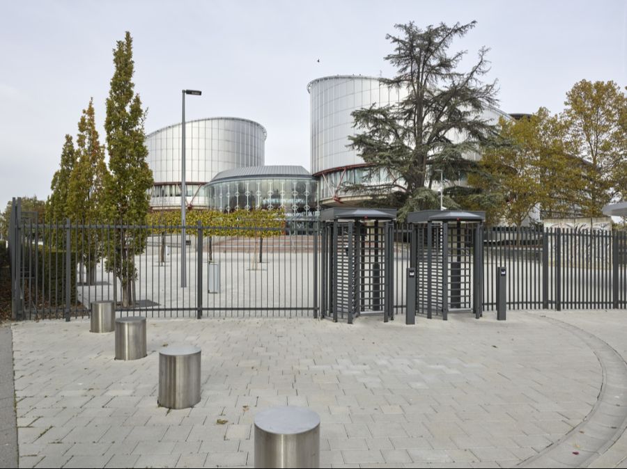 Und der Europäische Menschenrechtsgerichthof in Strasbourg (F) gibt der Krankenkasse recht.