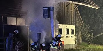 Blitzer Brand Bauernhaus Feuer