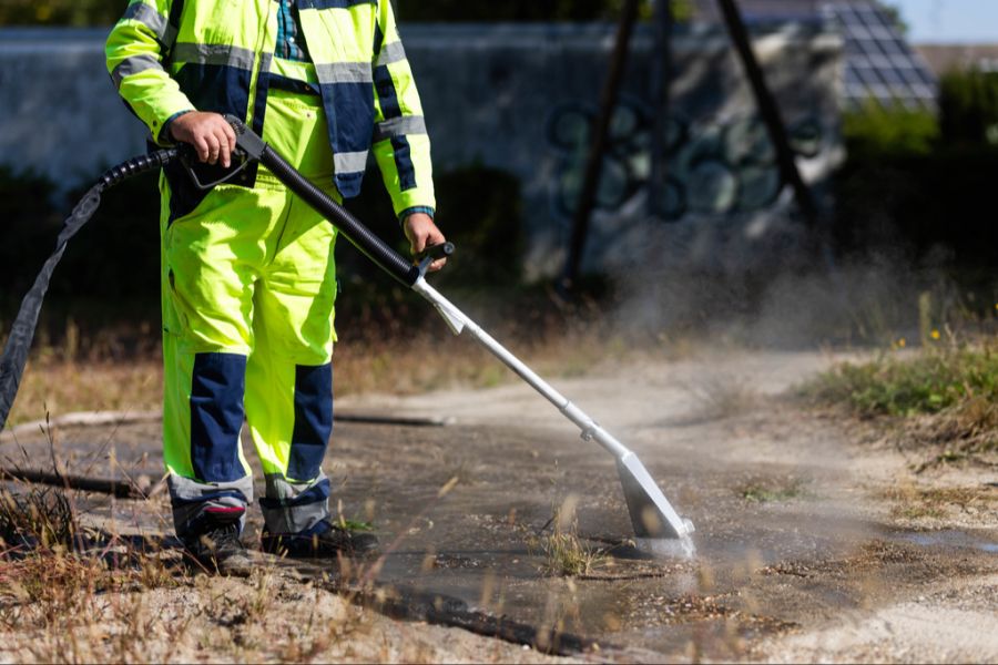 Wasserstrahl zur Bekämpfung