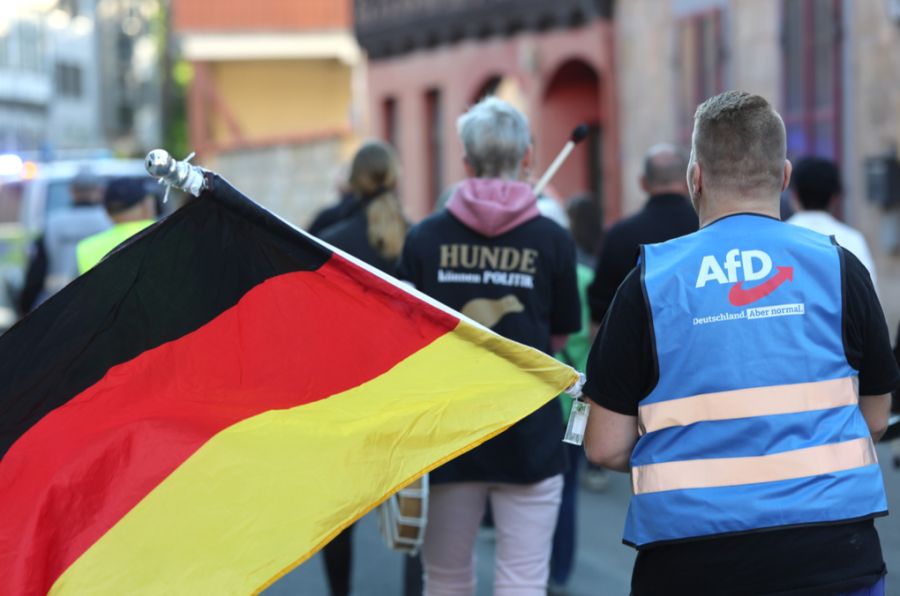 Im ostdeutschen Frankfurt an der Oder, an der Grenze zu Polen, arbeitet Spieth neu in der Stadtverordnetenversammlung.