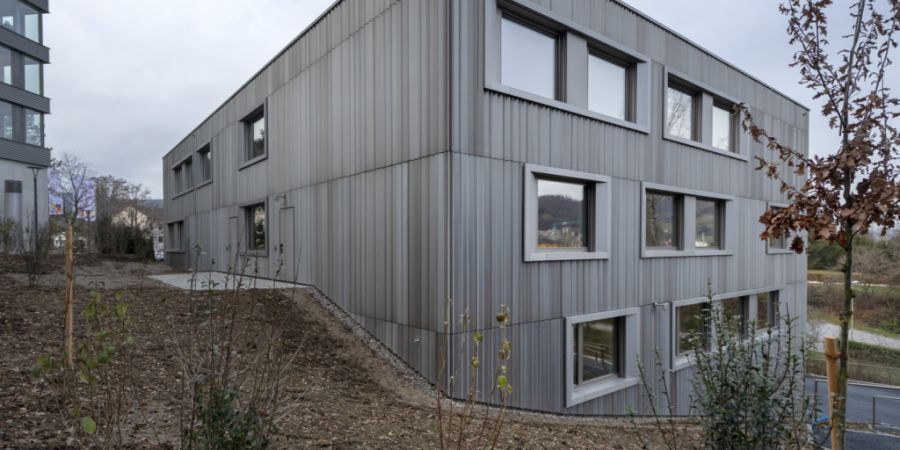 Das Klinikgebäude der Kinder- und Jugendpsychiatrie Baselland in Liestal. Nun wird die digitale Therapiebegleitung im ambulanten und stationären Bereich bei Jugendlichen getestet. (Ar...