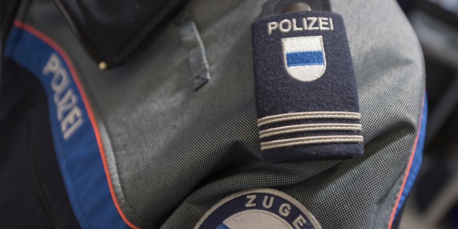 Eine 53-jährige Frau verletzte sich am Pfingstmontag in Menzingen bei einem Selbstunfall mit dem E-Bike erheblich. (Symbolbild)