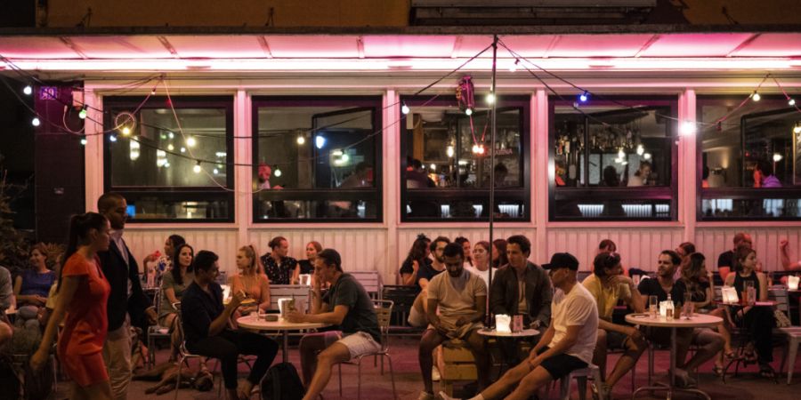 Zürich wird wieder mediterran: An sechs Wochenenden dürfen Gastrobetriebe bis 2 Uhr offen bleiben. Start ist an diesem Freitag. (Archivbild)