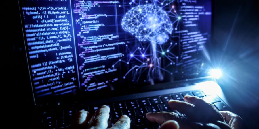 Ein eigenständig von KI durchgeführter Hackerangriff bei einem schiefgegangenem Test schreckte jüngst die Tech-Branche auf. Jetzt folgt der Ruf nach einem internationalen Bremsmechan...