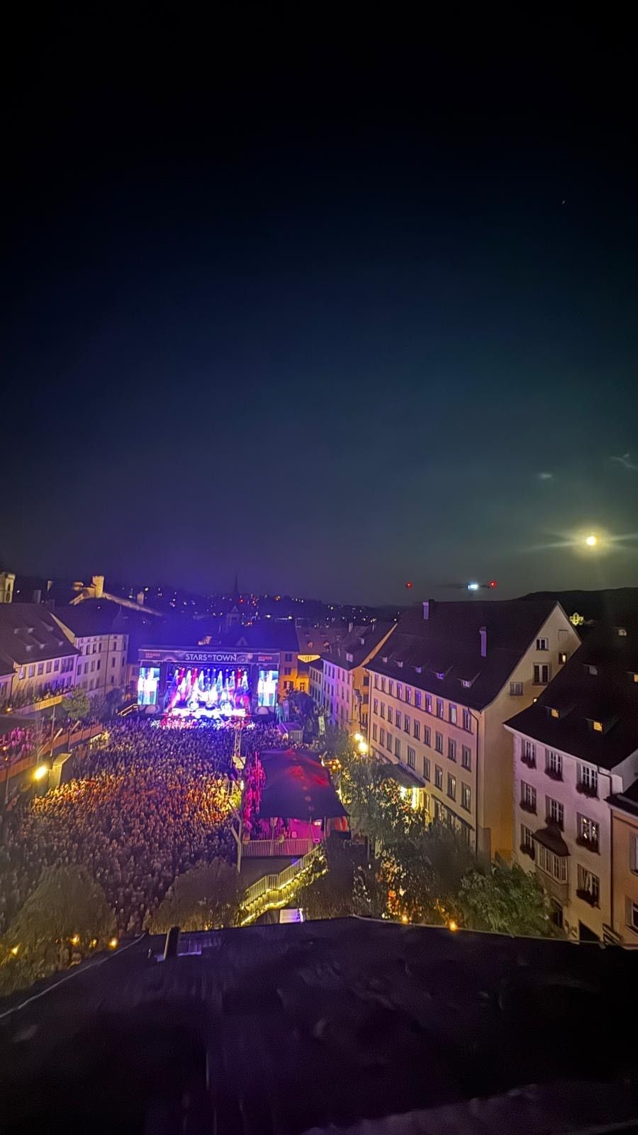 «Stars in Town»