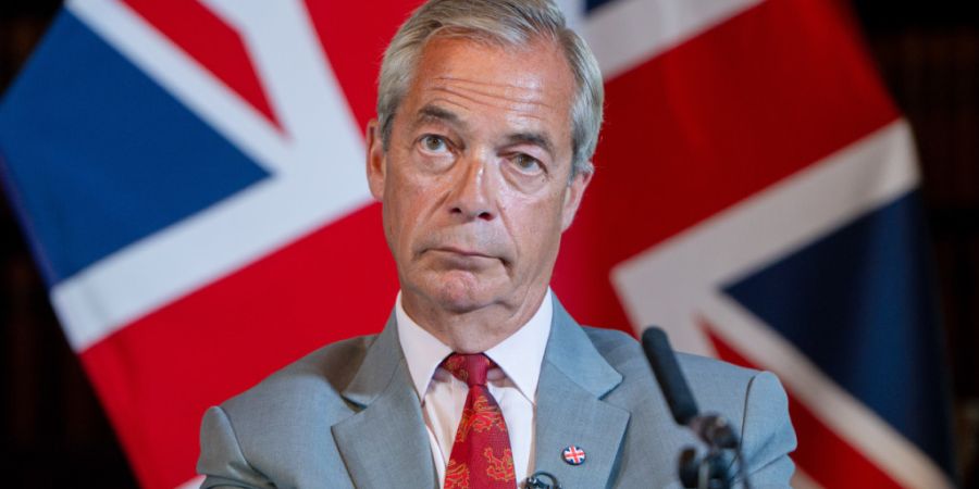 ARCHIV - Nigel Farage, Vorsitzender von Reform UK, spricht während einer Pressekonferenz in Westminster. Foto: Thomas Krych/ZUMA Press Wire/dpa (Archivbild)