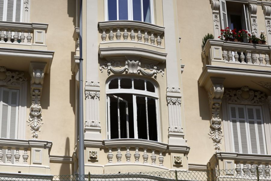 Auch Partnerin Anna Nasobina und der gemeinsame Sohn wurden verletzt.