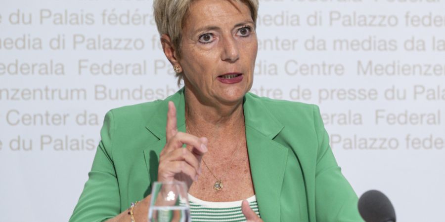 Finanzministerin Karin Keller-Sutter stellt die Pläne vor, mit denen der Bundesrat die Bankenstabilität erhöhen und namentlich grosse Banken in die Verantwortung nehmen will.