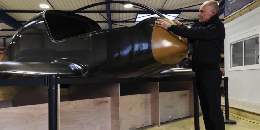 Der Schweizer Pionier Bertrand Piccard will mit einem Wasserstoff-Flugzeug ohne Zwischenstopp um die Welt fliegen. (Archivbild)