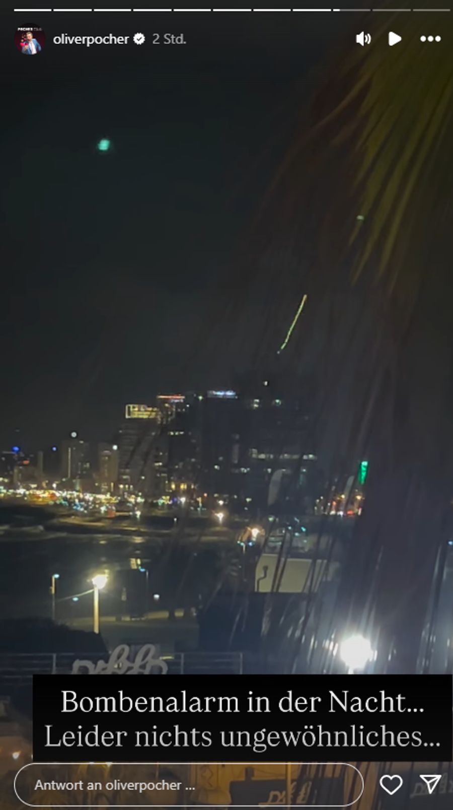 In der Nacht kommt es zu einem Bombenalarm.