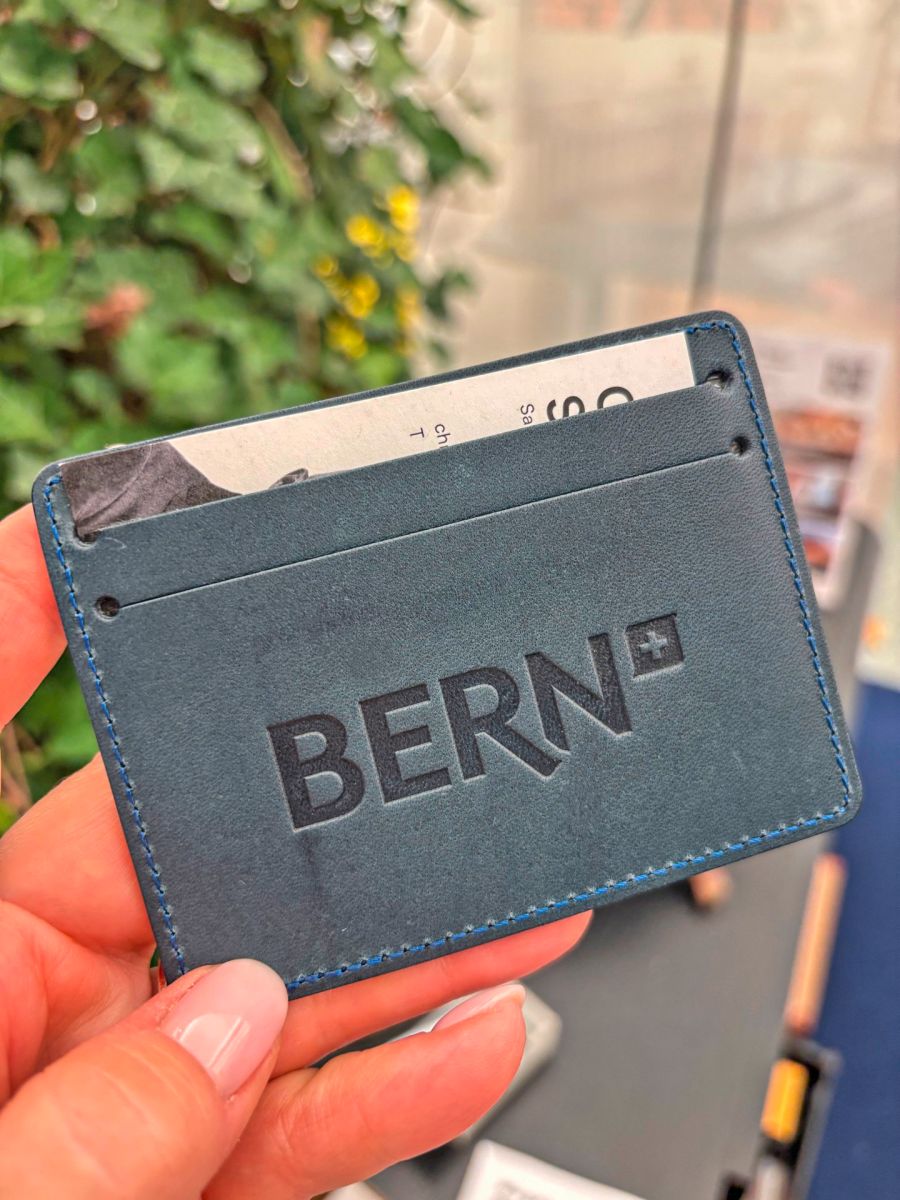 Ein Give-away, das in Erinnerung bleibt und auch als Kreditkartenetui dienen kann.