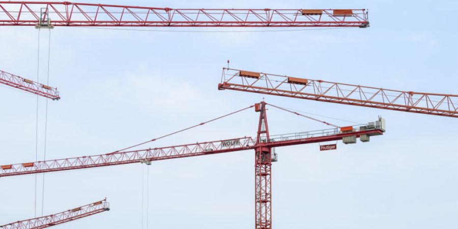 Innerhalb des Produzierenden Gewerbes (Verarbeitendes Gewerbe und Baugewerbe) zeigte die Mehrheit der KOF-Indikatoren für die unterschiedlichen Aspekte der Geschäftstätigkeit nach ob...