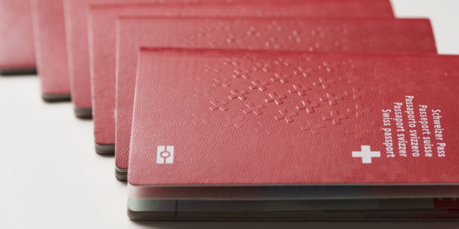 Wer sich einbürgern lassen und den Schweizer Pass erhalten will, zahlt je nach Kanton sehr unterschiedliche Gebühren. (Symbolbild)