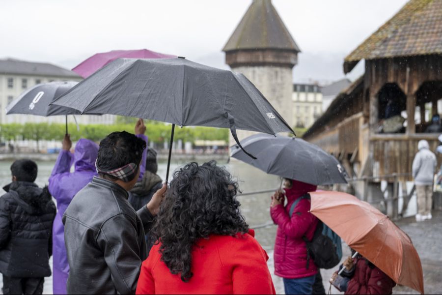 Touristen Luzern