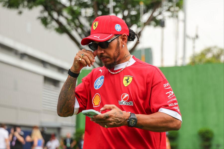 Lewis Hamilton Ferrari Singapur