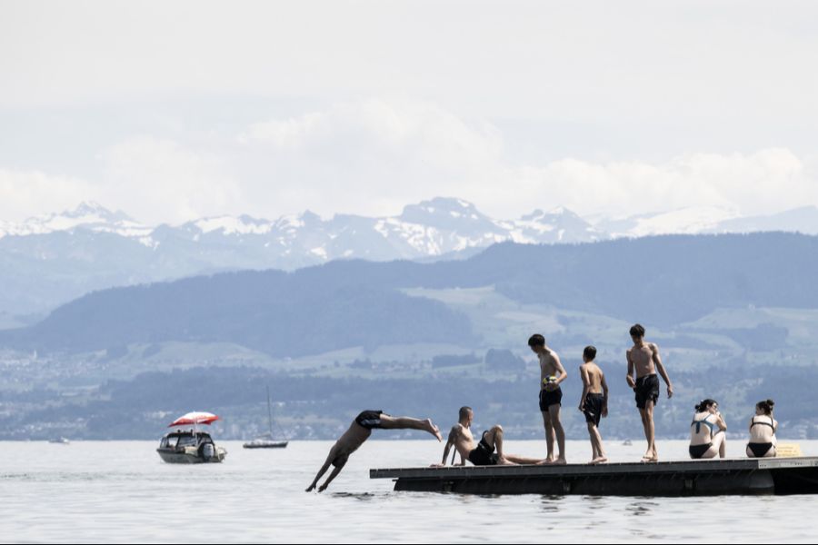 Auf dem Zürich- und dem Walensee herrscht im Sommer Hochbetrieb.