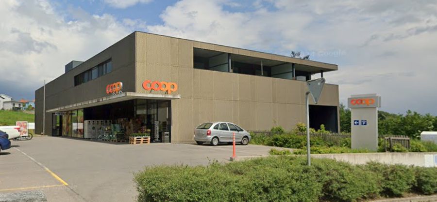 2021 erteilte auch die Coop-Filiale in Täuffelen BE Jugendlichen Rucksackverbot im Laden.