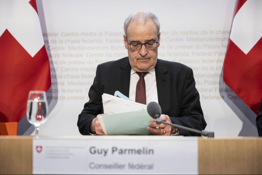 Zudem befürchtet Hayek, dass Washington mit weiteren Forderungen kommen werde, die Schweiz aber schon alles Pulver verschossen habe.