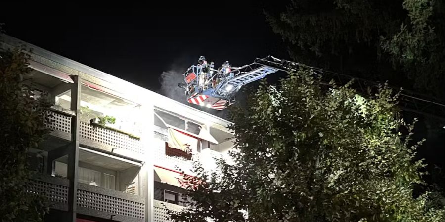 Brand in Mehrfamilienhaus