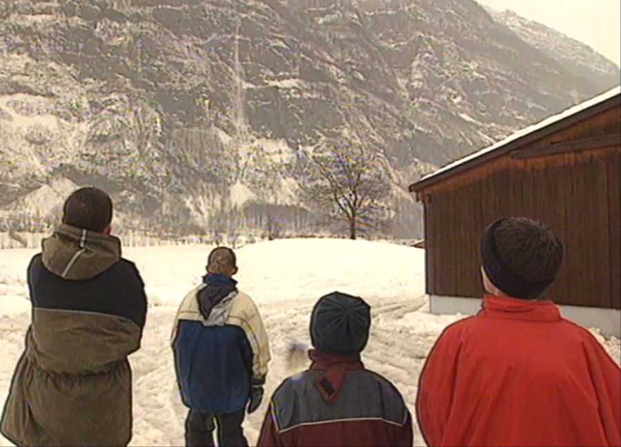 Klein Markus Schnyder wollte sich am Nachmittag mit seinem Bruder und Cousins die Schäden ansehen. Dabei kam er unverhofft zu einem Auftritt in der SRF-«Tagesschau».