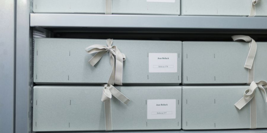 Über 400 literarische Nachlässe betreut das Schweizerische Literaturarchiv. Mit jenem von Jean Anouilh hält der Nachlass eines bedeutenden Dramatikers Einzug. (Archivbild)