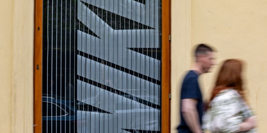 Nike kämpft sich seit mehr als einem Jahr aus einem weitgehend hausgemachten Tief. Zuletzt verlief die Erholung holperig. Jetzt wird härter gespart. (Archivbild)