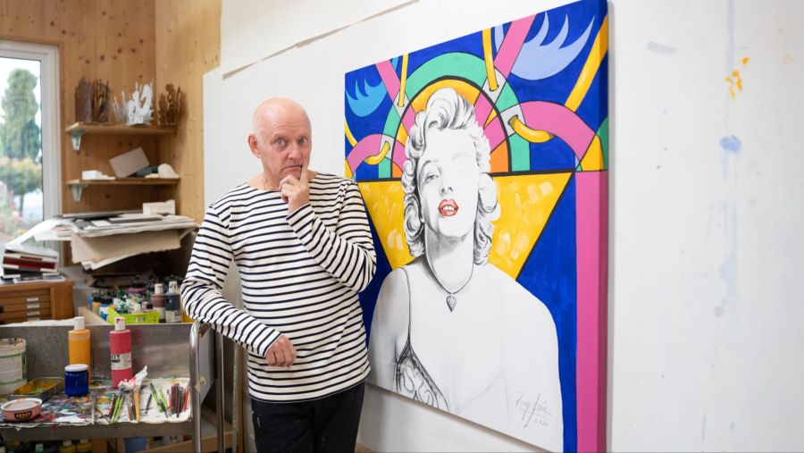 Im Atelier in St. Gallenkappel werden Leinwände und Farben zu neuen Gemälden veredelt.