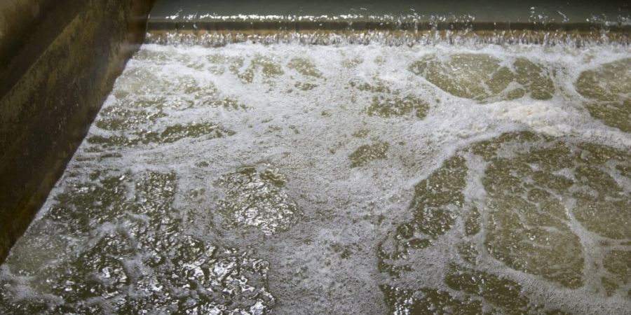 Das Abwasser aus vier Oberseetaler Gemeinden wird künftig in der ARA Buholz in Emmen aufbereitet. (Symbolbild)