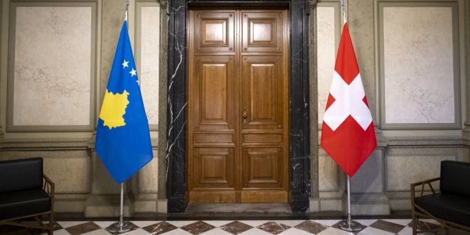 Die Handelsbeziehungen zwischen Kosovo und der Schweiz sollen nach dem Willen des Bundesrates weiter vertieft werden. (Symbolbild) Kosovo Schweiz