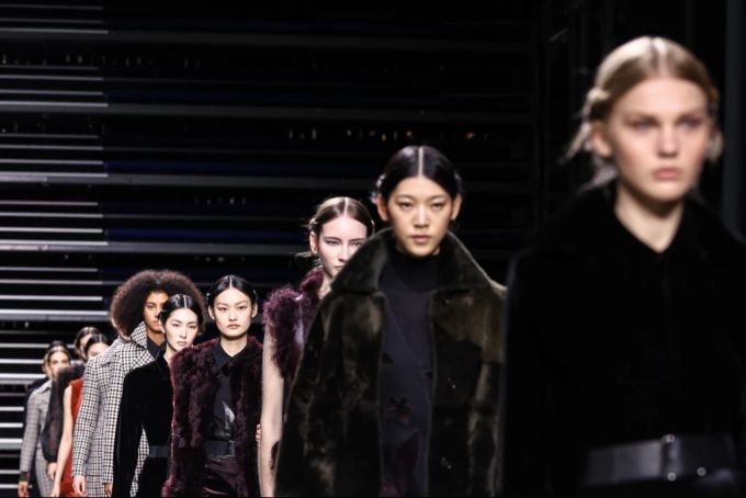 Fashioshow in Paris, unter anderem auch mit Akris. Fashioshow