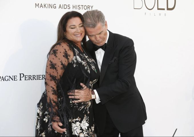 Pierce Brosnan Ehefrau