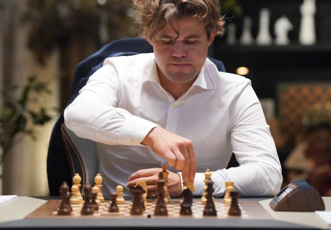 Magnus Carlsen zieht sich von der Schnellschach-WM zurück. Magnus Carlsen