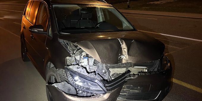 Mellingen AG - Betrunkener Lenker verursacht Unfall mit VW Touran