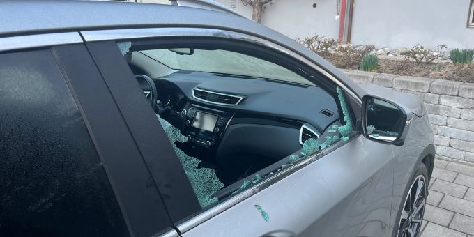 An neun Autos entstand Sachschaden. Sachschaden