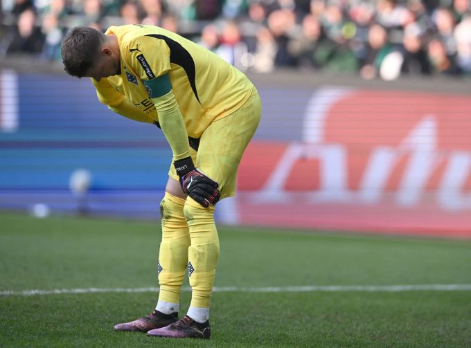 Jonas Omlin wird in Gladbach vom Pech verfolgt. Bor. Mönchengladbach
