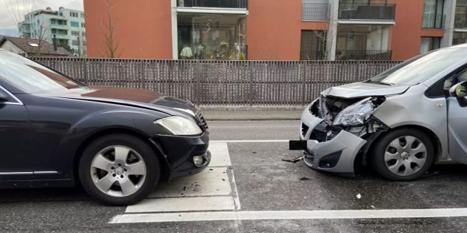 Neuenhof AG - Unfall forderte Leichtverletzte