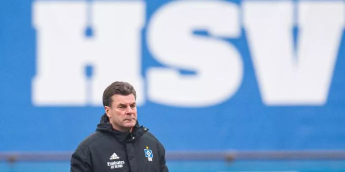 Dieter Hecking will mit dem HSV wieder in die Bundesliga aufsteigen. Foto: Daniel Reinhardt/dpa Dieter Hecking will mit dem HSV wieder in die Bundesliga aufsteigen. Foto: Daniel Reinhardt/dpa