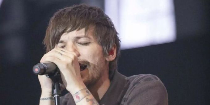 Louis Tomlinson trägt One Direction immer noch im Herzen. louis tomlinson
