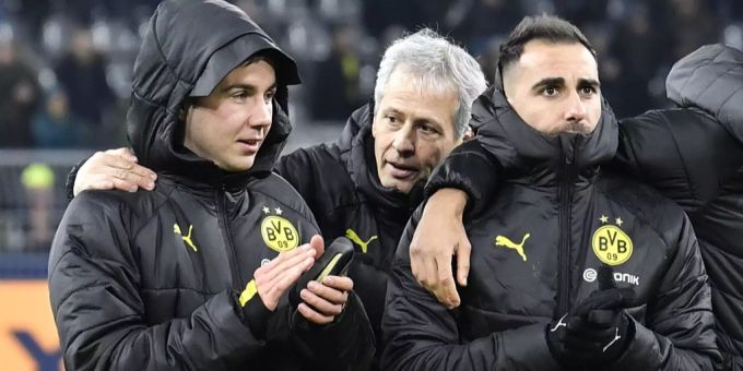 Lucien Favre muss künftig auf die Dienste von Paco Alcácer (rechts) verzichten. BVB
