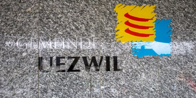 Uezwil_Gemeindeverwaltung Schriftzug - Uezwil Uezwil_Gemeindeverwaltung Schriftzug - Uezwil