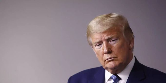 US-Präsident Donald Trump denkt angesichts des niedrigen Erdölpreises darüber nach, Importe in die Vereinigten Staaten mittels Zöllen künstlich zu verteuern. trump aktuelles