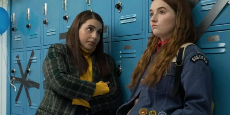 Beanie Feldstein (l) als Molly und Kaitlyn Dever als Amy in einer Szene des Films "Booksmart". Foto: Francois Duhamel/Weltkino Filmverleih/dpa