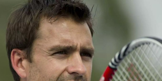 Wirkt aktiv an der Herstellung von Mund- und Nasenschutzmasken mit: Ex-Tennisprofi Nicolas Kiefer. Foto: Emily Wabitsch/dpa Wirkt aktiv an der Herstellung von Mund- und Nasenschutzmasken mit: Ex-Tennisprofi Nicolas Kiefer. Foto: Emily Wabitsch/dpa
