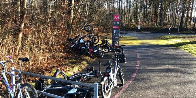 An der Station Melchiorstrasse waren am Wochenende Vandalen am Werk. Die Betreiberin will Anzeige erstatten. Publibike