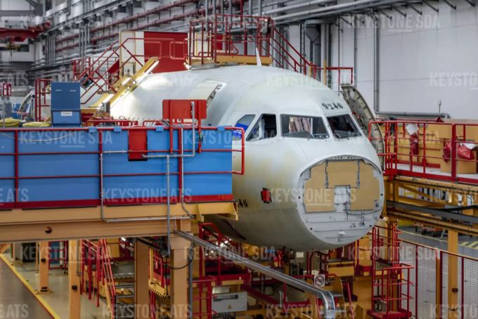 Insgesamt lieferte Airbus 863 Verkehrsflugzeuge aus Airbus