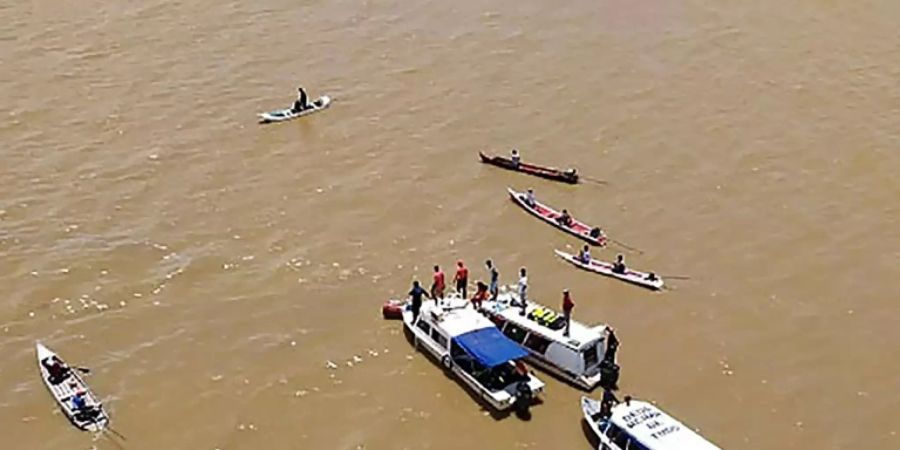 Suche nach Überlebenden des Schiffsunglücks auf dem Jari-Fluss