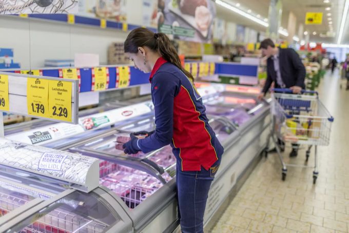 Lidl setzt sich stark für das Tierwohl ein – trotz billiger Verkaufspreise. Lidl