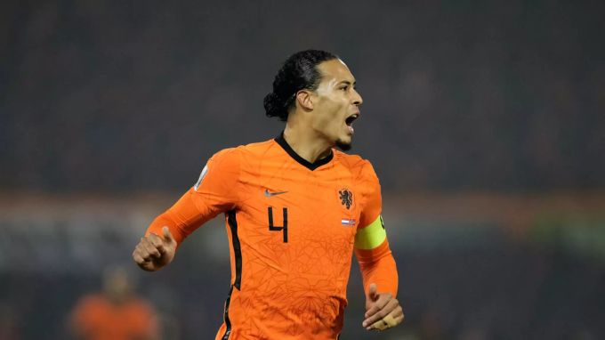 Auch Virgil van Dijk ist an der WM in Katar dabei. Auf dem Abwehr-Hünen ruhen die Hoffnungen der Oranje-Fans. Virgil Van Dijk